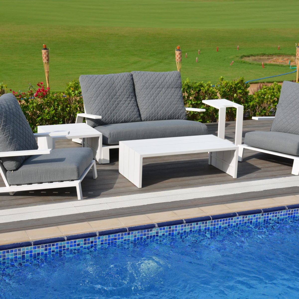 POOL SIDE 4 SEATER (ALUMINUM )